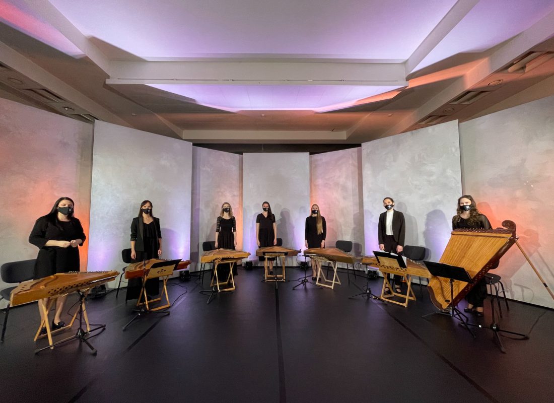 Virtualus pasimatymas su kanklėmis – ansamblio „Lietuva“ orkestro merginų koncertas