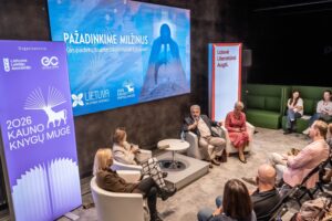 ansamblis-lietuva-kauno-knygu-muge-pazadinkim-milzinus-vadove-edita-klaunauskaite-orijana-marsale-alfredas-bumblauskas-barbara-stankevic_diskusija-1