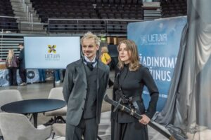 ansamblis-lietuva-kauno-knygu-muge-pazadinkime-milzinus-monika-pundziute-emilija-pliateryte-ciurlionis-marius-pinigis